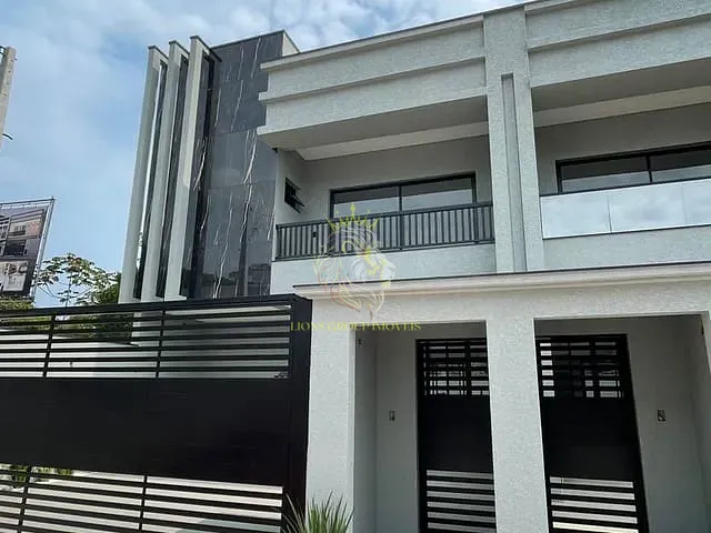 Sobrado 3 quartos e 4 banheiros, à venda, no bairro Areias em Camboriú
