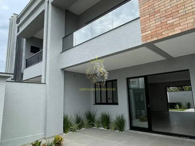 Sobrado 3 quartos e 4 banheiros, à venda, no bairro Areias em Camboriú