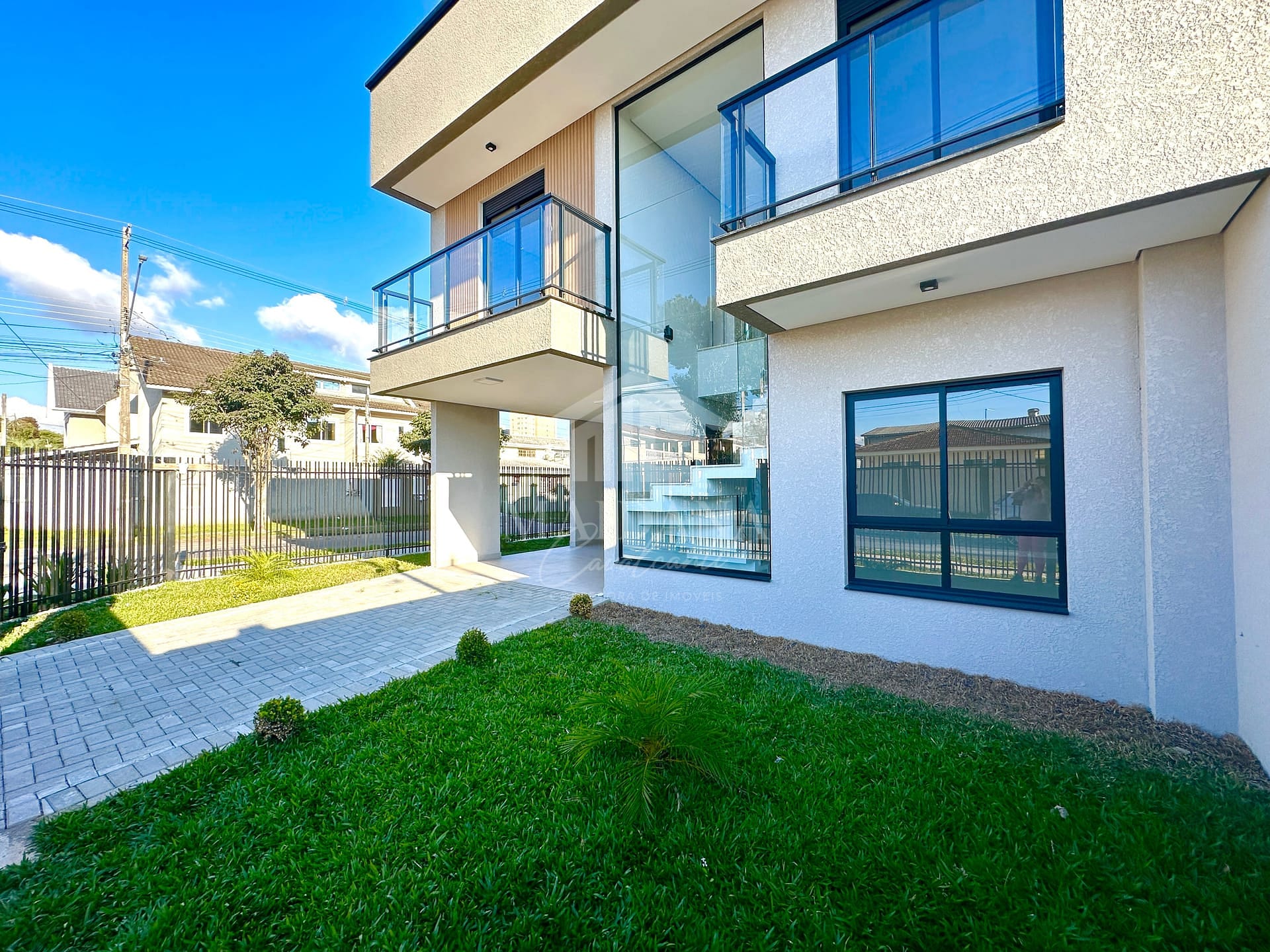 Sobrado à venda com 3 quartos, 125m² - Foto 1