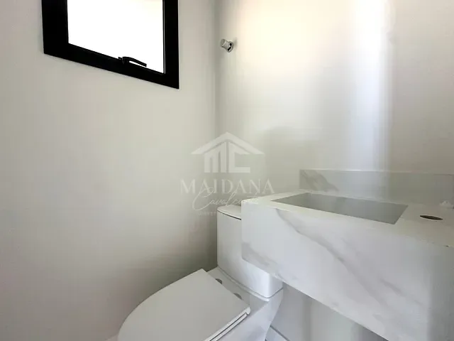 Sobrado com 130m² 3 quartos e 2 banheiros, à venda, no bairro Cidade Jardim em São José dos Pinhais