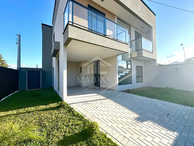 Sobrado com 130m² 3 quartos e 2 banheiros, à venda, no bairro Cidade Jardim em São José dos Pinhais