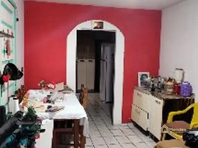 Sobrado com 130m² 4 quartos e 2 banheiros, à venda, no bairro Sítio Cercado em Curitiba