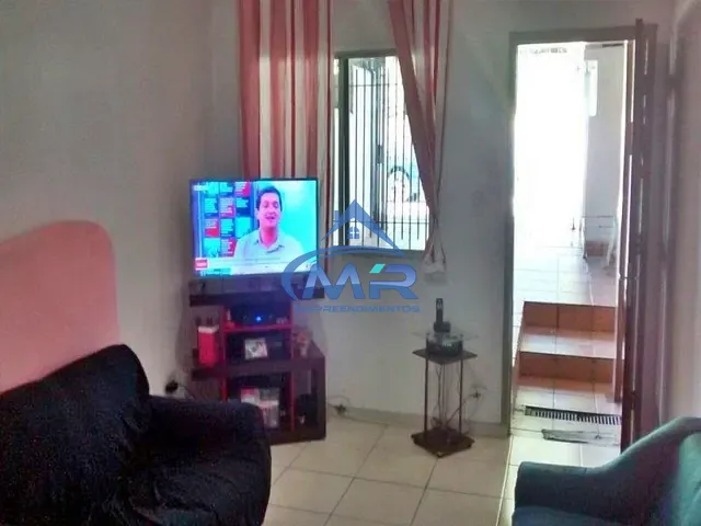 Sobrado 2 quartos e 2 banheiros, à venda, no bairro Vila Paranaguá em São Paulo