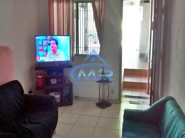 Sobrado 2 quartos e 2 banheiros, à venda, no bairro Vila Paranaguá em São Paulo