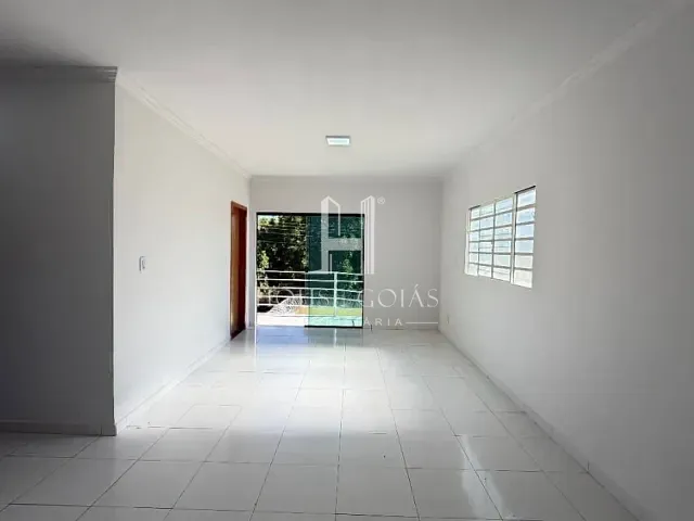 Sobrado com 326m² 3 quartos e 2 banheiros, à venda, no bairro Residencial Canadá em Goiânia