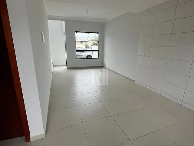 Sobrado 2 quartos e 3 banheiros, à venda, no bairro Universitário em Tijucas