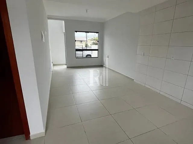 Sobrado 2 quartos e 3 banheiros, à venda, no bairro Universitário em Tijucas