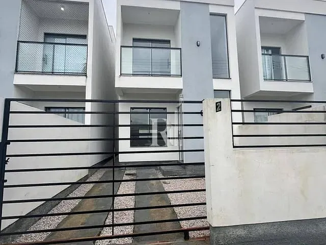 Sobrado 2 quartos e 3 banheiros, à venda, no bairro Universitário em Tijucas
