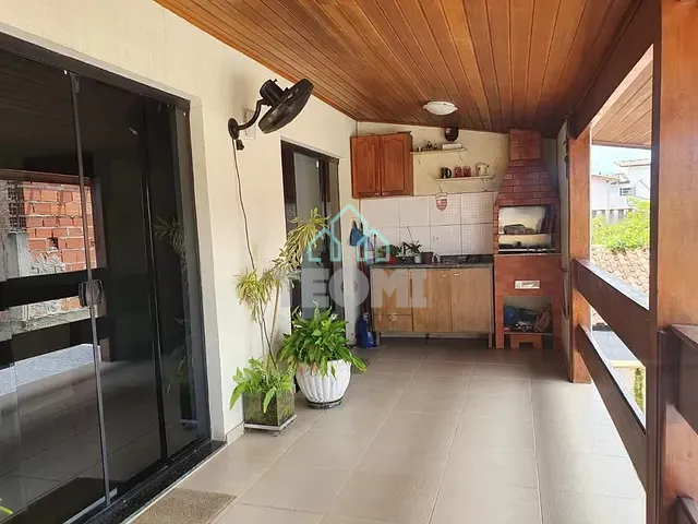 Sobrado com 300m² 3 quartos e 2 banheiros, à venda, no bairro Loteamento Residencial Andrade em Pindamonhangaba