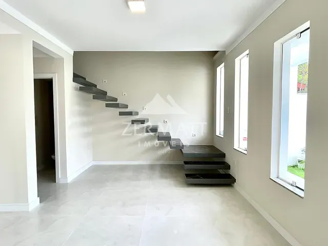 Sobrado com 134m² 3 quartos e 3 banheiros, à venda, no bairro Escola Agrícola em Blumenau