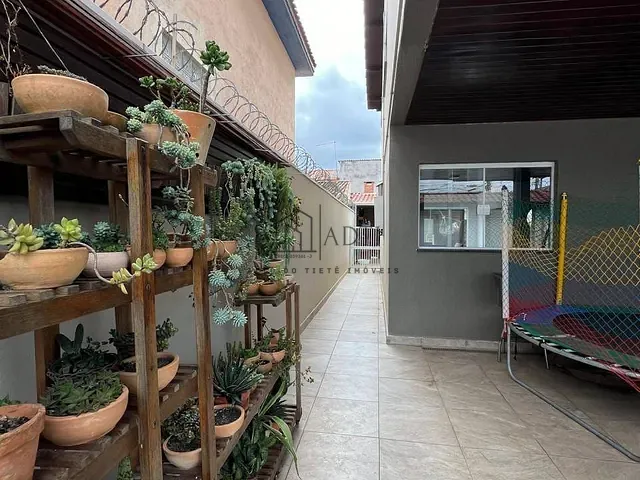 Sobrado com 250m² 3 quartos e 2 banheiros, à venda, no bairro Vila Suissa em Mogi das Cruzes