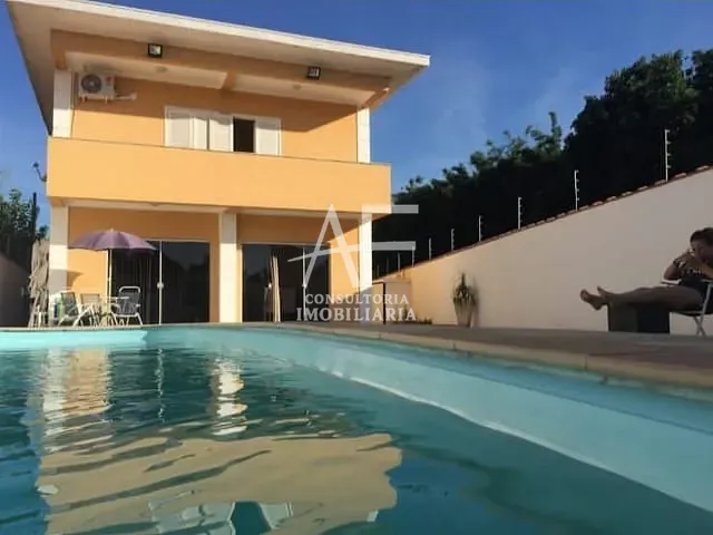 Sobrado com 482m² 3 quartos e 1 banheiro, à venda, no bairro Village em Tremembé