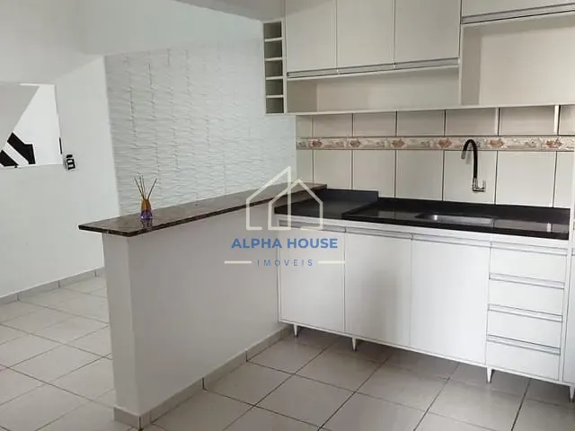 Sobrado com 125m² 2 quartos e 1 banheiro, à venda, no bairro Residencial Mombaça I em Pindamonhangaba