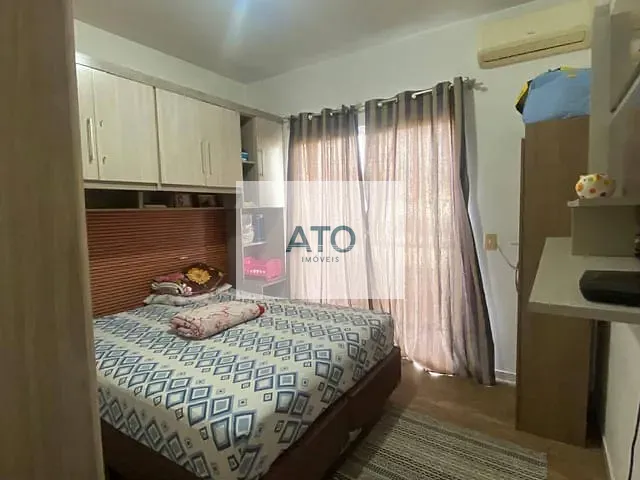 Sobrado 2 quartos e 1 banheiro, à venda, no bairro Centro em Tijucas