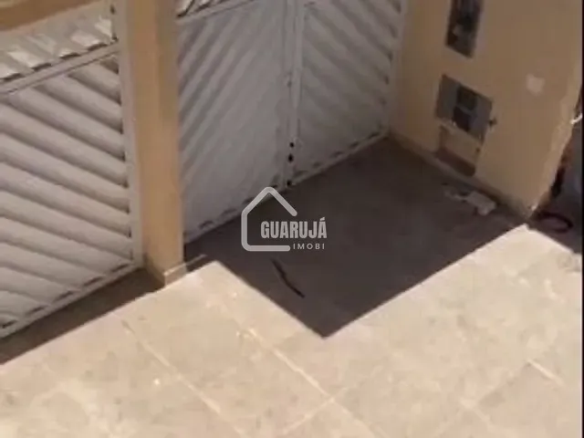 Sobrado com 68m² 3 quartos e 2 banheiros, à venda, no bairro Parque Estuário (Vicente de Carvalho) em Guarujá