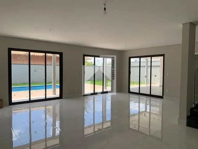 Sobrado com 510m² 4 quartos e 6 banheiros, à venda, no bairro Vila Hortolândia em Jundiaí