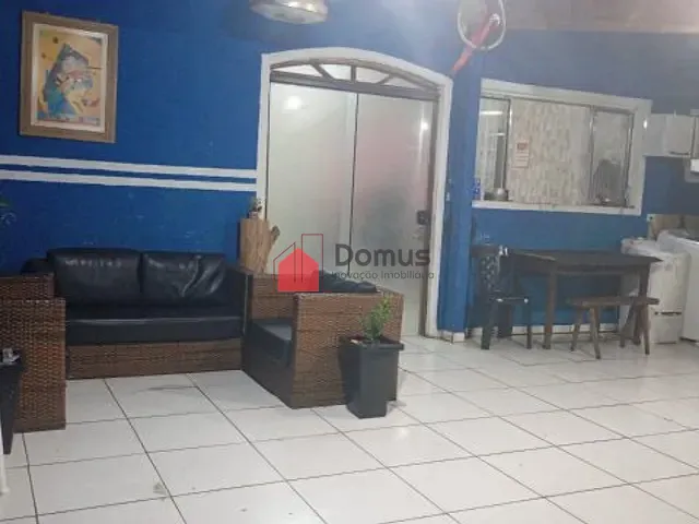 Sobrado 3 quartos e 1 banheiro, à venda ou para alugar, no bairro Feital em Pindamonhangaba