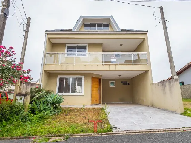 Sobrado com 171m² 3 quartos e 3 banheiros, à venda, no bairro Cachoeira em Curitiba