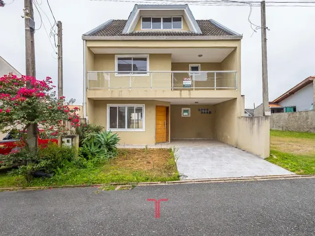 Sobrado com 171m² 3 quartos e 3 banheiros, à venda, no bairro Cachoeira em Curitiba