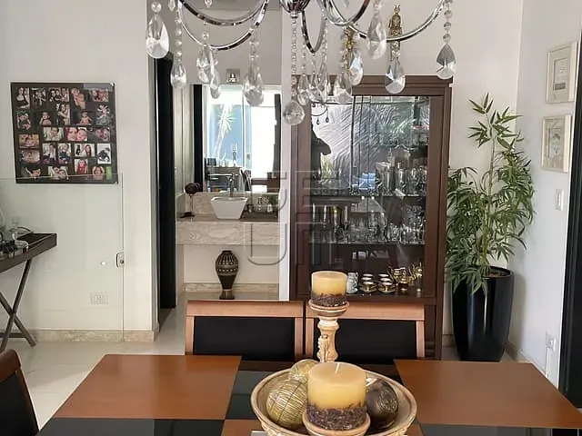 Casa com 575m² 4 quartos e 7 banheiros, à venda, no bairro Esperança em Londrina