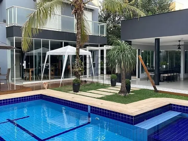 Casa com 575m² 4 quartos e 7 banheiros, à venda, no bairro Esperança em Londrina