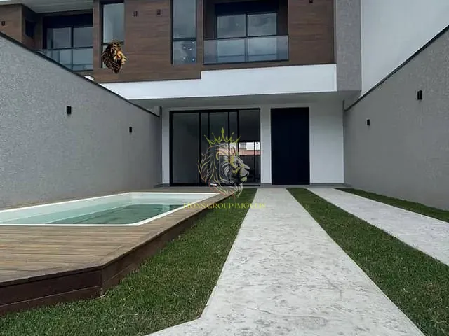 Sobrado 3 quartos e 4 banheiros, à venda, no bairro São Francisco de Assis em Camboriú