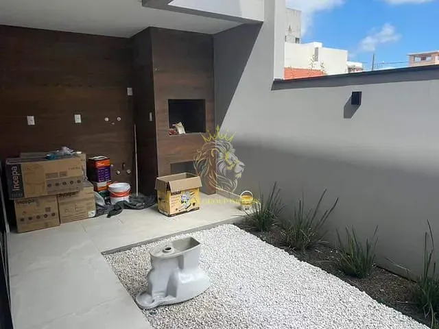 Sobrado 3 quartos e 4 banheiros, à venda, no bairro São Francisco de Assis em Camboriú