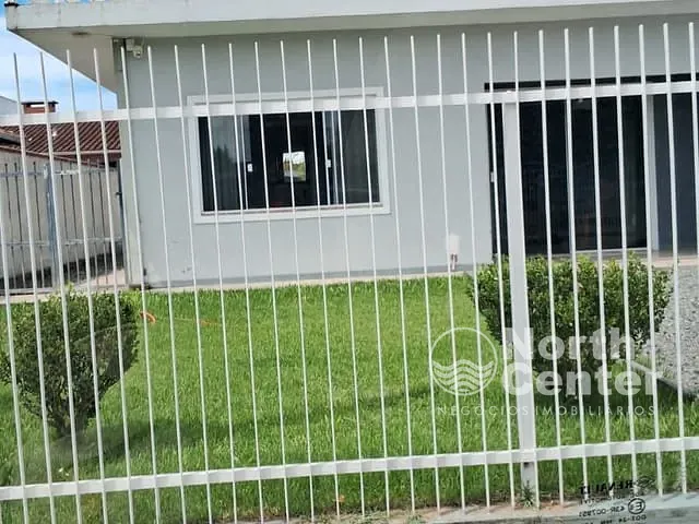 Sobrado com 403m² 4 quartos e 3 banheiros, à venda, no bairro Fátima em Joinville