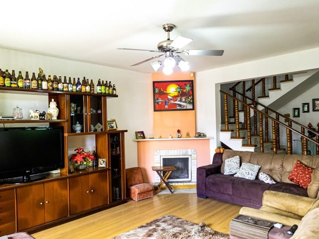 Casa com 420m² 4 quartos e 1 banheiro, à venda, no bairro Areal em Pelotas