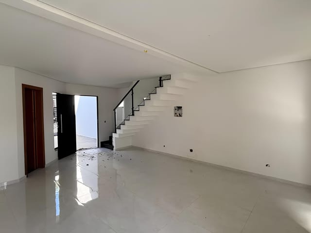Sobrado 3 quartos e 3 banheiros, à venda, no bairro Jardim Utinga em Santo André