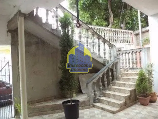 Sobrado com 253m² 5 quartos e 3 banheiros, à venda, no bairro Pestana em Osasco
