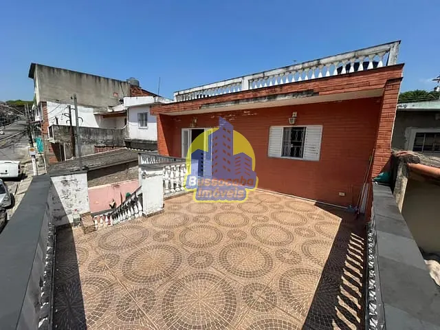 Sobrado com 253m² 5 quartos e 3 banheiros, à venda, no bairro Pestana em Osasco