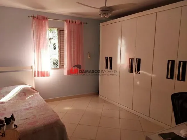 Sobrado com 182m² 2 quartos e 1 banheiro, à venda, no bairro Osvaldo Cruz em São Caetano do Sul