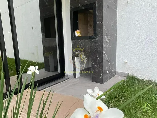 Sobrado 3 quartos e 4 banheiros, à venda, no bairro São Francisco de Assis em Camboriú