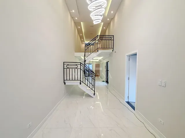 Sobrado com 137m² 3 quartos e 2 banheiros, à venda, no bairro Rio Pequeno em São José dos Pinhais