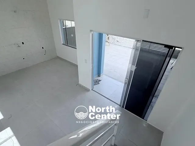 Sobrado 2 quartos e 2 banheiros, para alugar, no bairro Centro em Balneário Barra do Sul