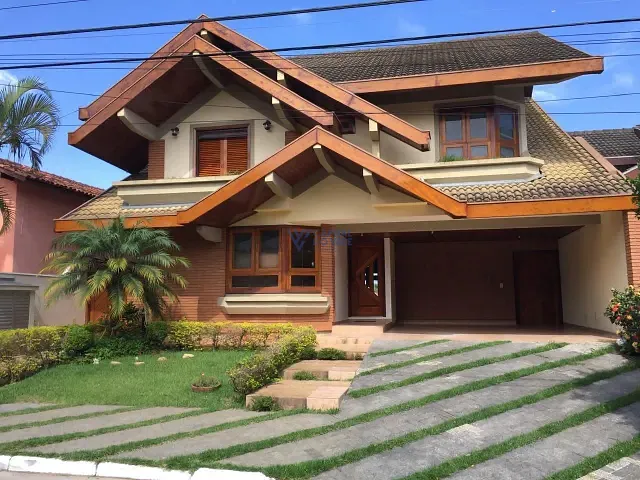 Sobrado com 360m² 3 quartos e 4 banheiros, à venda, no bairro Jardim das Colinas em São José dos Campos