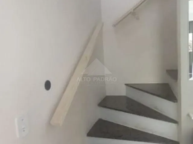 Sobrado com 75m² 2 quartos e 2 banheiros, à venda, no bairro Jardim Araguaia em Mauá