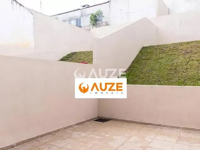 Sobrado com 234m² 4 quartos e 2 banheiros, à venda, no bairro Pilarzinho em Curitiba