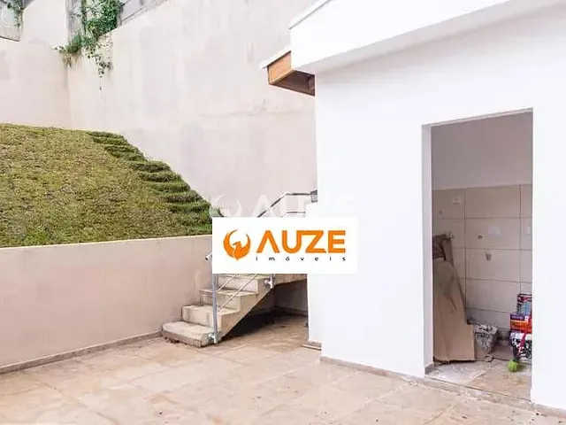 Sobrado com 234m² 4 quartos e 2 banheiros, à venda, no bairro Pilarzinho em Curitiba