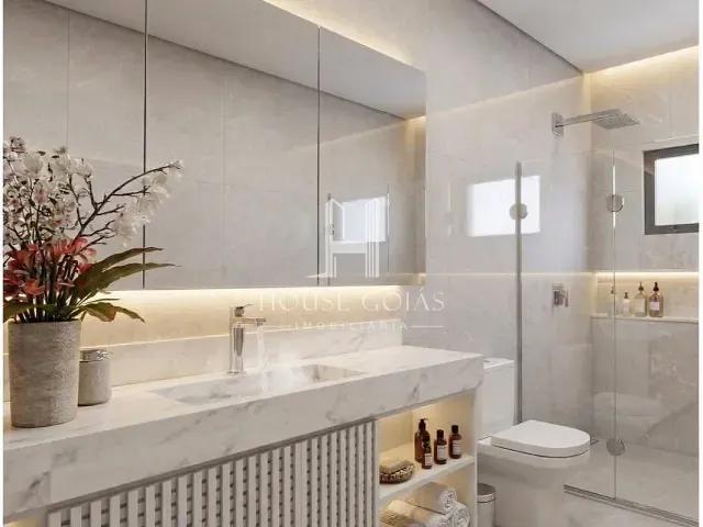 Casa com 274m² 4 quartos e 2 banheiros, à venda, no bairro Jardins Capri em Senador Canedo