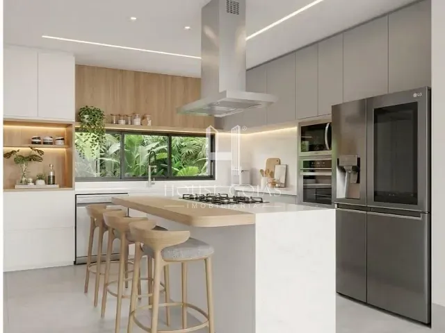 Casa com 274m² 4 quartos e 2 banheiros, à venda, no bairro Jardins Capri em Senador Canedo