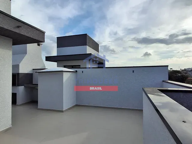 Sobrado com 140m² 3 quartos e 3 banheiros, à venda, no bairro Xaxim em Curitiba