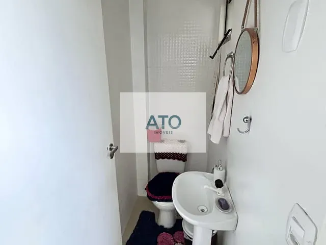 Sobrado 2 quartos e 2 banheiros, à venda, no bairro Centro em Tijucas