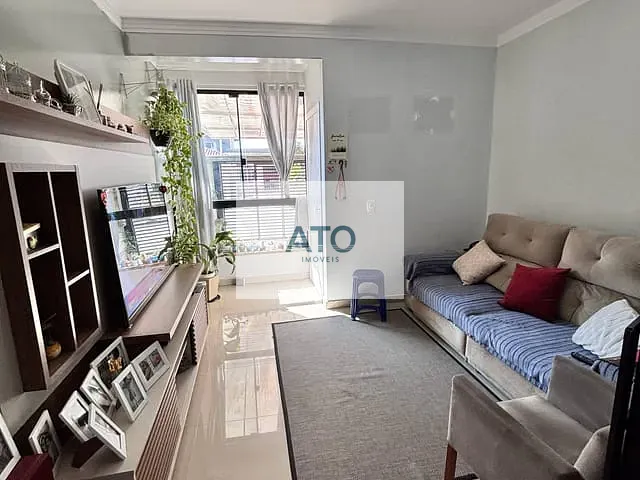 Sobrado 2 quartos e 2 banheiros, à venda, no bairro Centro em Tijucas