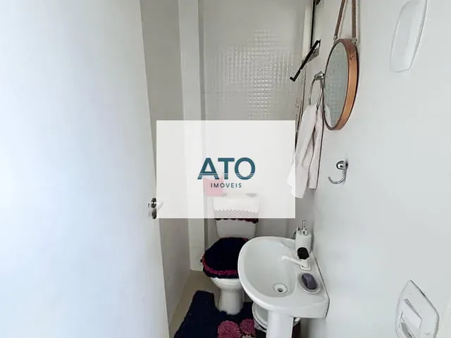 Sobrado 2 quartos e 2 banheiros, à venda, no bairro Centro em Tijucas