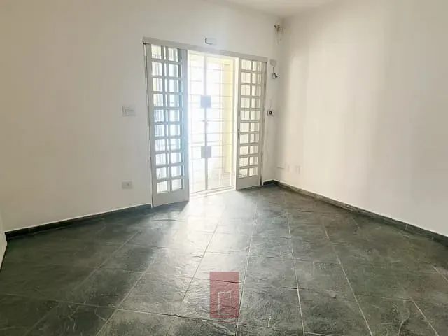 Sobrado com 180m² 3 quartos e 3 banheiros, para alugar, no bairro Santa Tersinha em São Paulo