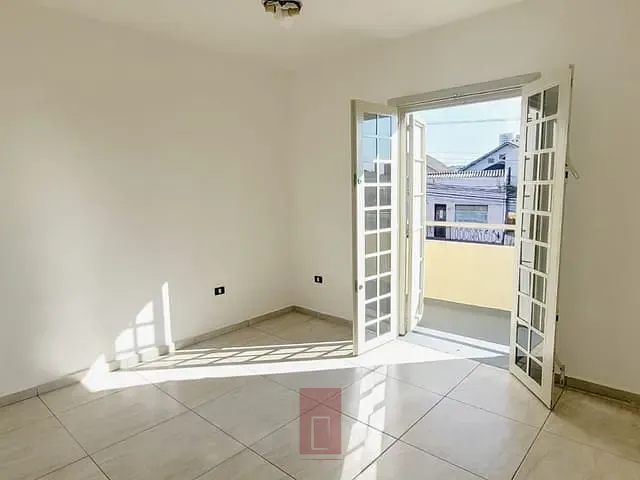 Sobrado com 180m² 3 quartos e 3 banheiros, para alugar, no bairro Santa Tersinha em São Paulo