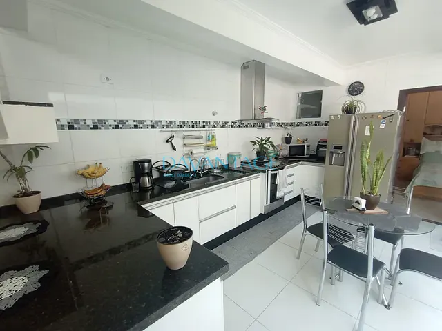 Sobrado 4 quartos e 4 banheiros, à venda, no bairro Vila Romana em São Paulo