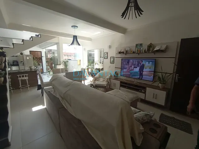 Sobrado 4 quartos e 4 banheiros, à venda, no bairro Vila Romana em São Paulo